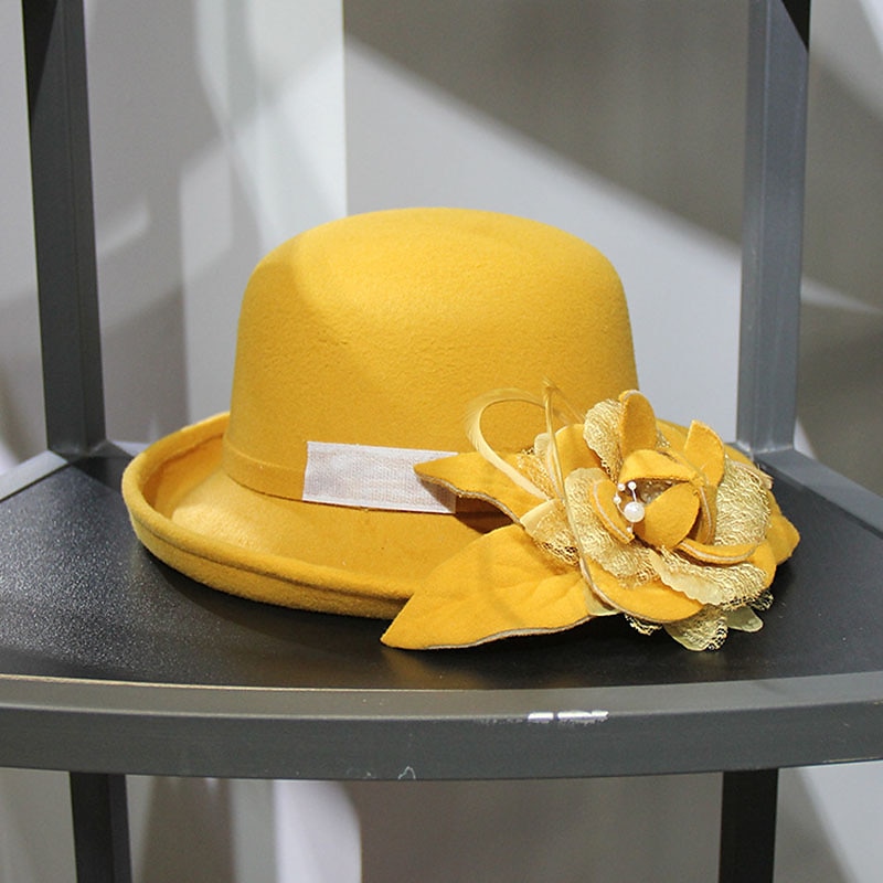 kalapok mesterséges toll poli / pamut keverék bowler / cloche sapka vödör sapka Fedora sapka kentucky derby koktél királyi astcot őszi esküvő elegáns toll rátétekkel fejdísz 2025 - $17.99 –P8