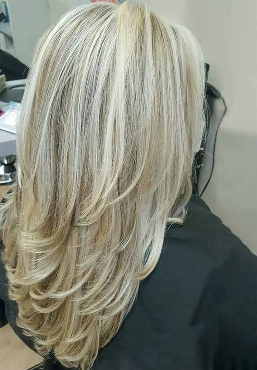 parrucche grigie lunghe a strati per le donne parrucche ondulate d'argento parrucca di capelli sintetici naturali per l'uso quotidiano delle feste parrucche per feste di natale del 2025 a $20.99 –P3