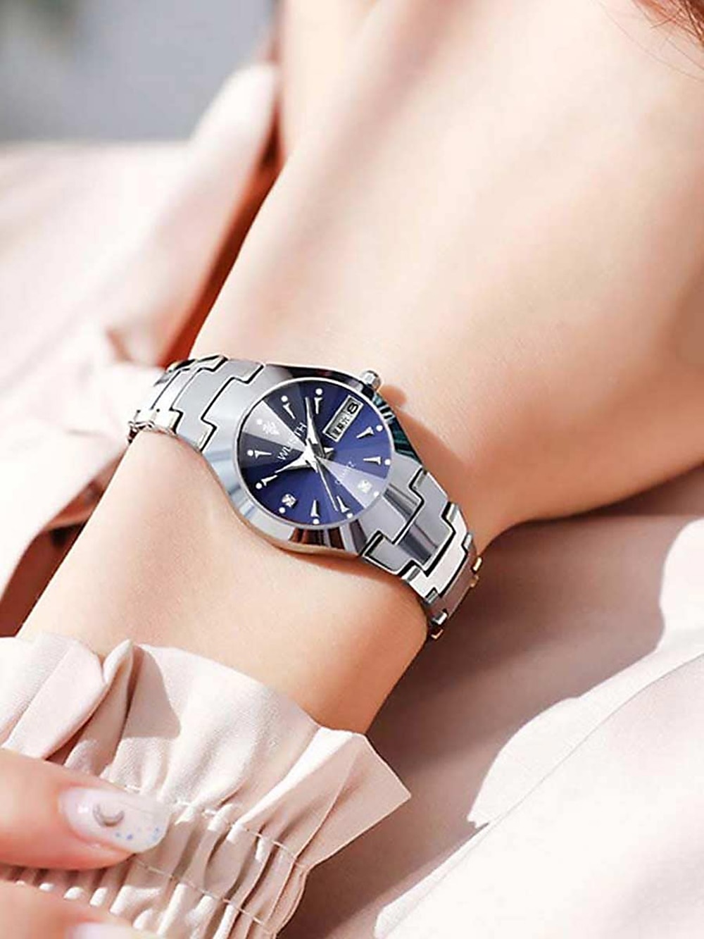 Montre Montres à quartz pour Femme Analogique - Digitale Numérique Quartz Tendance Mode Luxe Imperméable Calendrier Lumineux Métal Alliage / Noctilumineux de 2025 ? $16.99 –P8