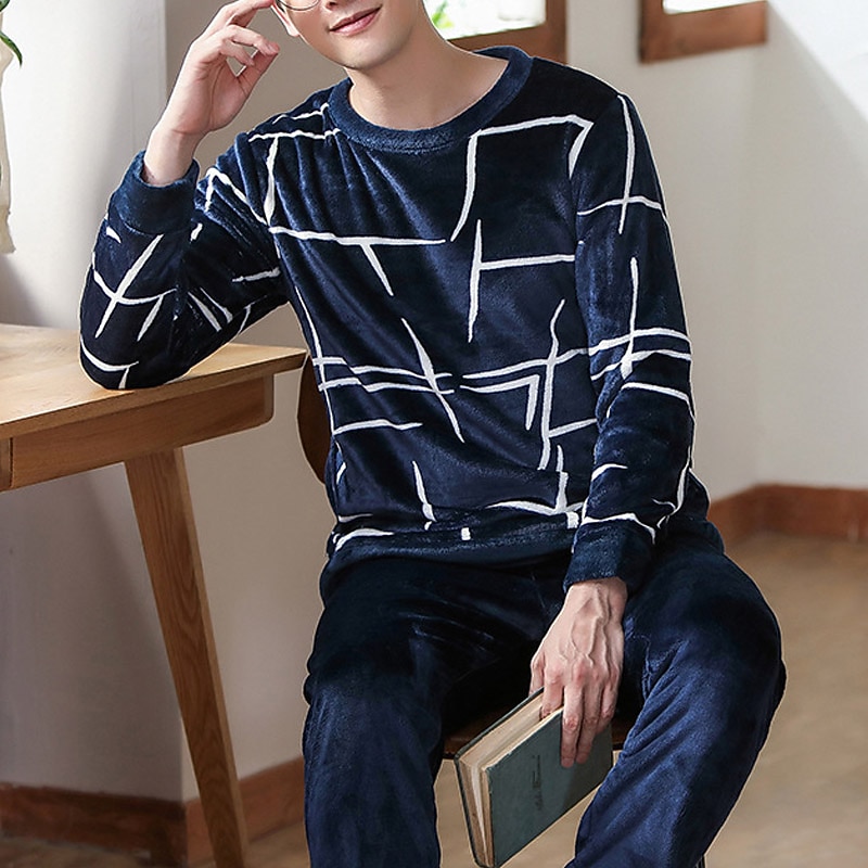 Per uomo Pigiami loungewear Completi Colore puro Essenziale Di tendenza Comoda Interni Pile corallo velluto corallo Caldo Girocollo Manica lunga Pantalone Vita elastica Inverno Autunno Blu Grigio del 2025 a $28.99 –P2