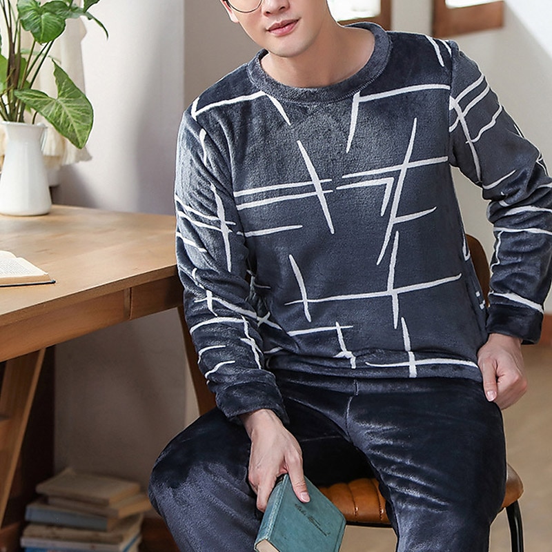 Per uomo Pigiami loungewear Completi Colore puro Essenziale Di tendenza Comoda Interni Pile corallo velluto corallo Caldo Girocollo Manica lunga Pantalone Vita elastica Inverno Autunno Blu Grigio del 2025 a $28.99 –P1