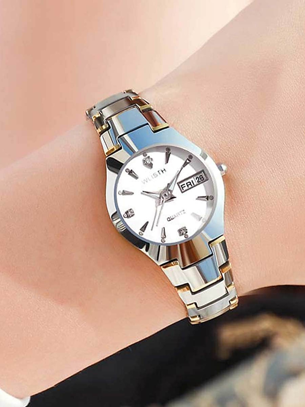 Montre Montres à quartz pour Femme Analogique - Digitale Numérique Quartz Tendance Mode Luxe Imperméable Calendrier Lumineux Métal Alliage / Noctilumineux de 2025 ? $16.99 –P4