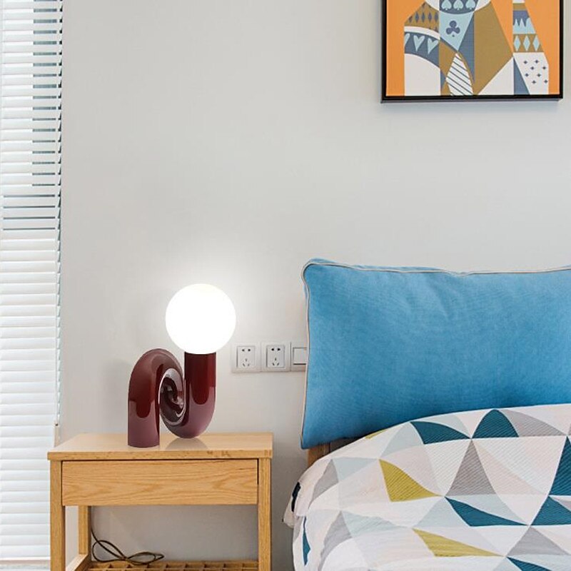 bordlampe, moderne enkel kreativ glasskule soverom barnerom designer modell rom strykejern mykt modell rom harpikslampe 2025 - $273.79 –P3