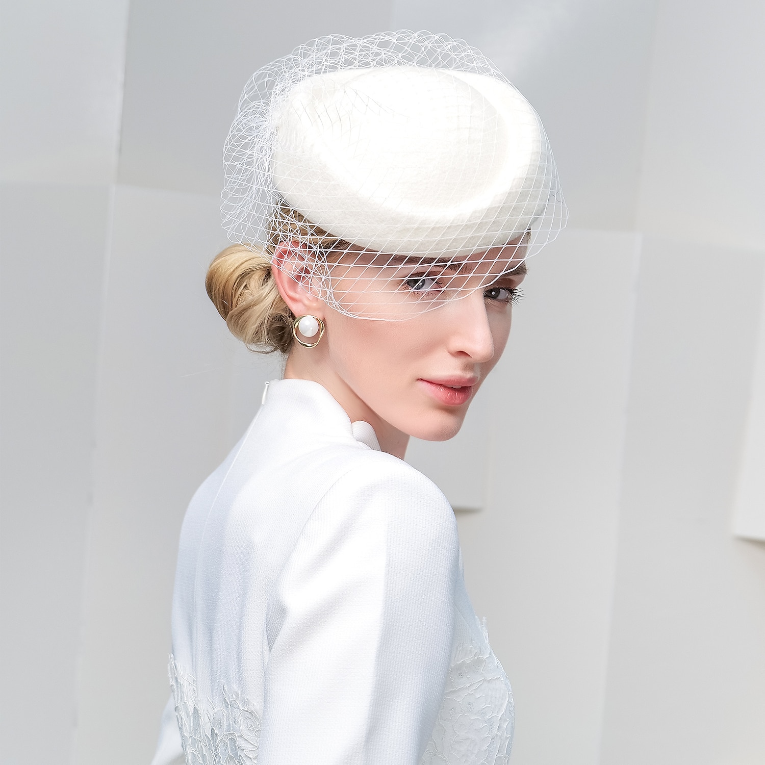 moda cappelli eleganti in lana 100% con copricapo da sposa / festa / sera in puro colore / tulle 1pc del 2025 a $43.99 –P6