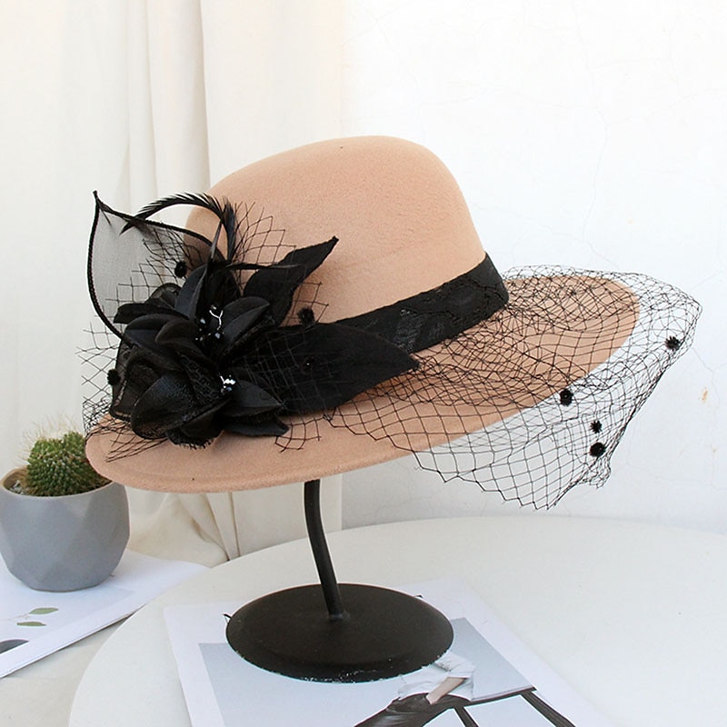 Czapki Sztuczne pióra Mieszanka Poli / Bawełny Melonik Kapelusz bucket Kapelusz Fedora Codzienny Święto Kentucky Derby koktajl Królewski Astcot Styl vintage Elegancja Z Pióro Haft nakładany Winieta 2025 - AU $36.69 –P1
