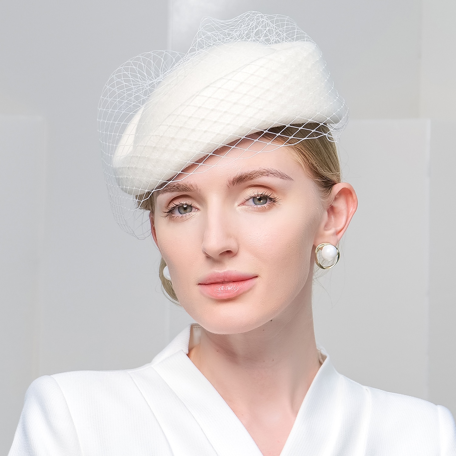 moda cappelli eleganti in lana 100% con copricapo da sposa / festa / sera in puro colore / tulle 1pc del 2025 a $43.99 –P4