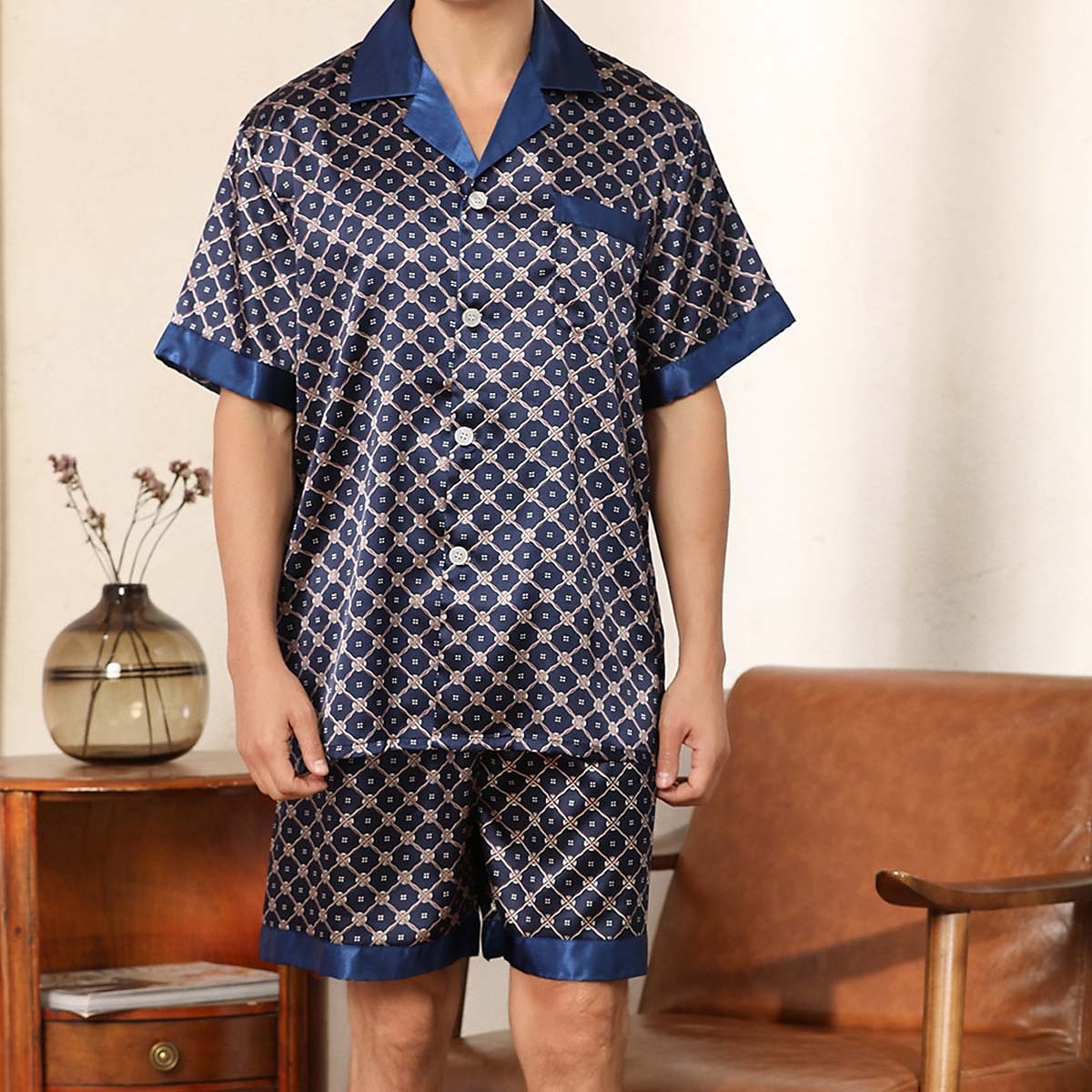 Miesten Uniasut Yöpukusarja Silkkipyjama Pyjama toppi ja shortsit 1set Pilkku Yksinkertainen Mukavuus Koti Päivittäin Tekosilkki Hengittävä Kauluskäänne Lyhythihainen Shortsit Tasku Syksy Kevät Viini 2025 - $34.99 –P1