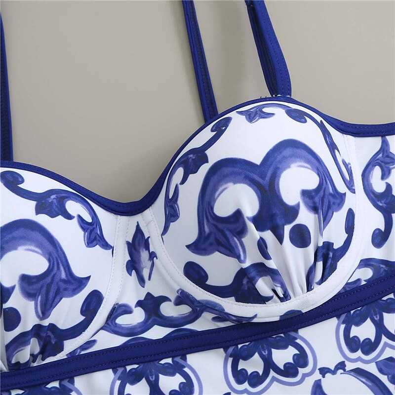 Per donna Normale Costumi da bagno Un pezzo Monokini Slip Costume da bagno Fasciante in vita Scollatura posteriore Stampe Festività Di tendenza Fiore decorativo Con bretelline Senza maniche Costumi del 2025 a $32.99 -P5