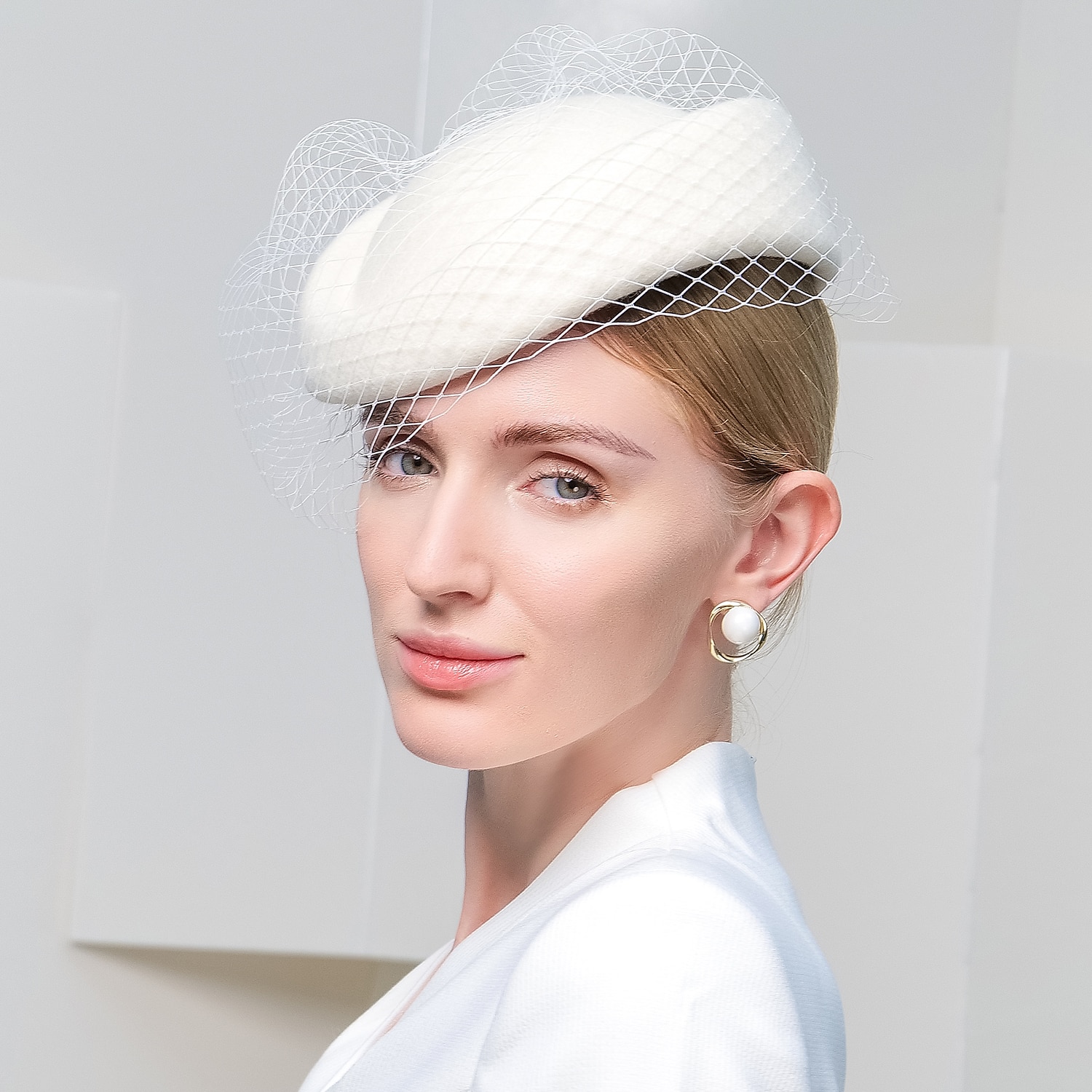 moda cappelli eleganti in lana 100% con copricapo da sposa / festa / sera in puro colore / tulle 1pc del 2025 a $43.99 –P3