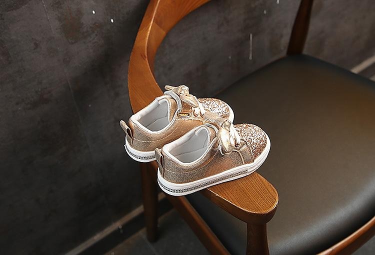 Fille Basket du quotidien Sports et plein air Paillettes Décontractées Matière synthétique Petits enfants (4-7 ans) Tout-petit (2-4 ans) Ecole du quotidien Marche Extérieur Paillette Lacet Paillettes de 2025 ? $19.99 –P1