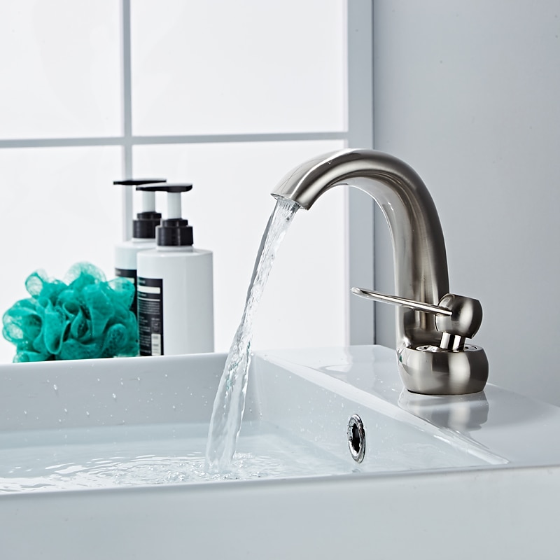 wastafelkraan in de badkamer, antiek messing waterval enkele handgreep eengats badkranen met warme en koude schakelaar 2025 - $113.99 –P11