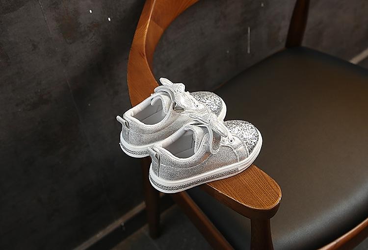 Fille Basket du quotidien Sports et plein air Paillettes Décontractées Matière synthétique Petits enfants (4-7 ans) Tout-petit (2-4 ans) Ecole du quotidien Marche Extérieur Paillette Lacet Paillettes de 2025 ? $19.99 –P15