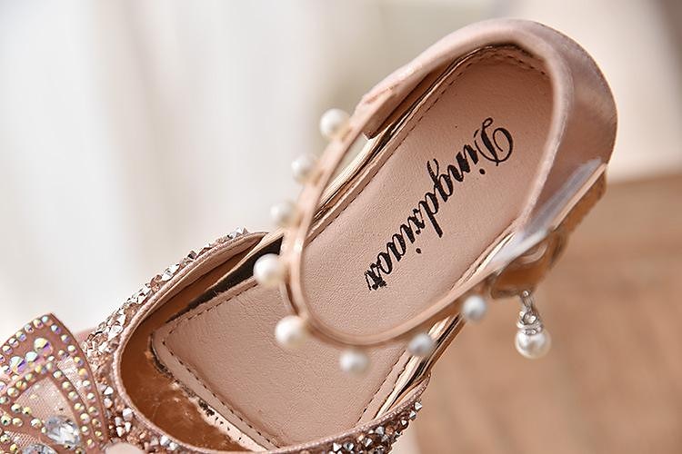 Da ragazza Tacchi Giornaliero Brilla Scarpe di tela Tacchi Lustrini PU Cosplay Ragazzi (7 anni +) Ragazzini (4-7 anni) Matrimonio Feste Regalo Footing Danza Fiocco Perle Fibbia Argento Nero Rosa del 2025 a $29.99 –P6