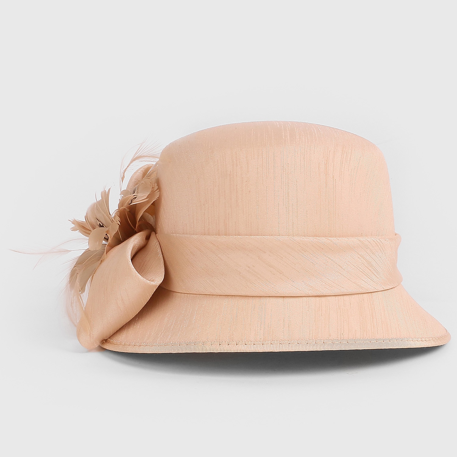 cappelli in fibra bombetta / cappello a cloche tea party corsa di cavalli elegante con copricapo di piume copricapo / occasione speciale del 2025 a $50.99 –P17