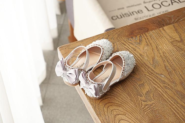 Glinsterende kristallen bloemenmeisjesschoenen voor meisjes met satijnen strik en klittenbandsluiting – elegante prinsessenflats voor bruiloften, optochten en verjaardagsfeestjes 2025 - $26.99 –P1