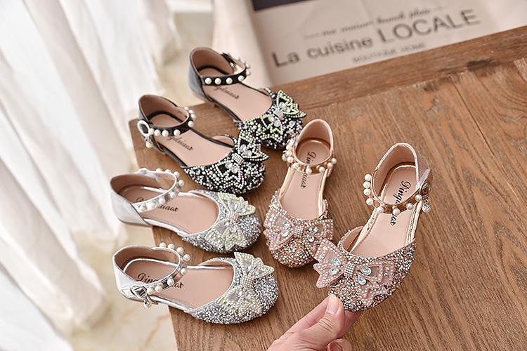 Da ragazza Tacchi Giornaliero Brilla Scarpe di tela Tacchi Lustrini PU Cosplay Ragazzi (7 anni +) Ragazzini (4-7 anni) Matrimonio Feste Regalo Footing Danza Fiocco Perle Fibbia Argento Nero Rosa del 2025 a $29.99 –P5