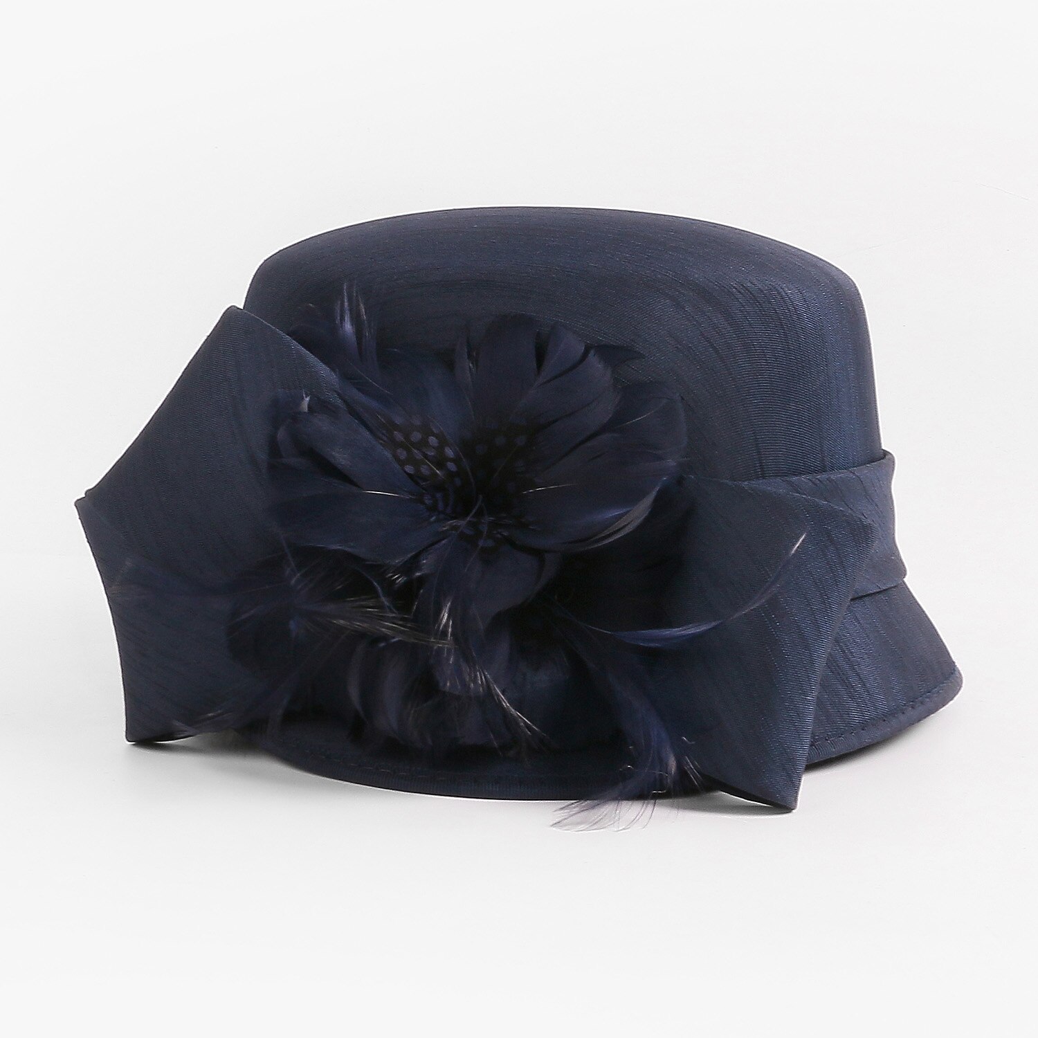 cappelli in fibra bombetta / cappello a cloche tea party corsa di cavalli elegante con copricapo di piume copricapo / occasione speciale del 2025 a $50.99 –P10