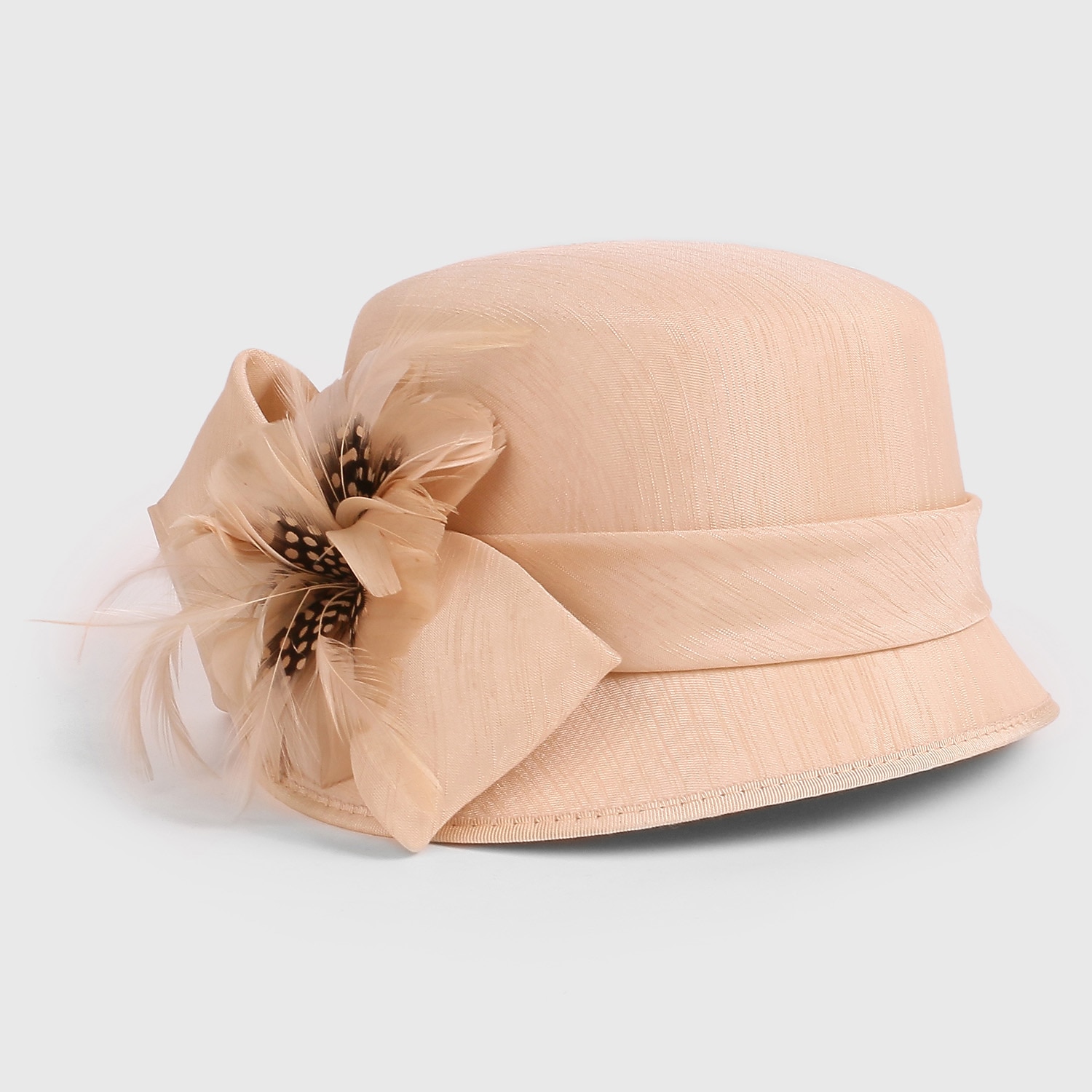 cappelli in fibra bombetta / cappello a cloche tea party corsa di cavalli elegante con copricapo di piume copricapo / occasione speciale del 2025 a $50.99 –P16