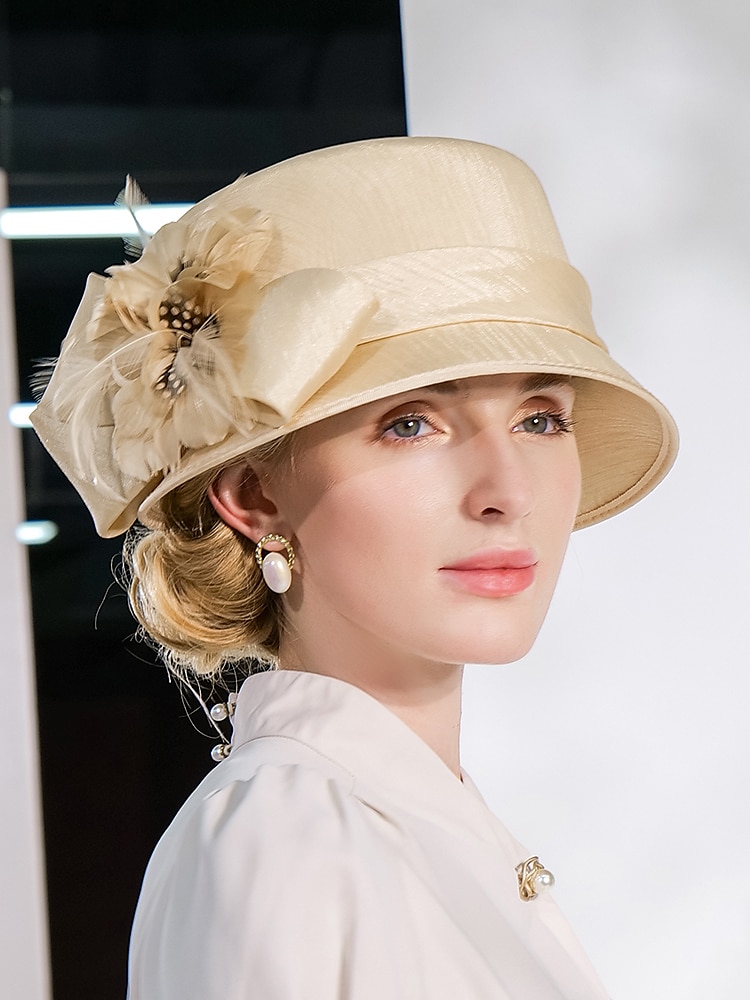 cappelli in fibra bombetta / cappello a cloche tea party corsa di cavalli elegante con copricapo di piume copricapo / occasione speciale del 2025 a $50.99 –P1