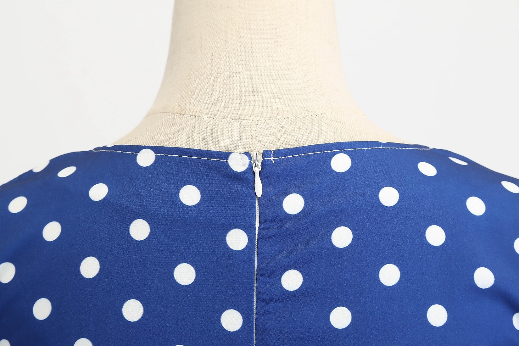 Vestido de Años 50 con Lunares Vestido Retro Vintage de los 1950 Disfraces de Grease Vestido de Vacaciones Vestido de Campana Disfraz de Cosplay para Mujeres Vestido Diario Casual Máscara 2026 - $26.99 –P2