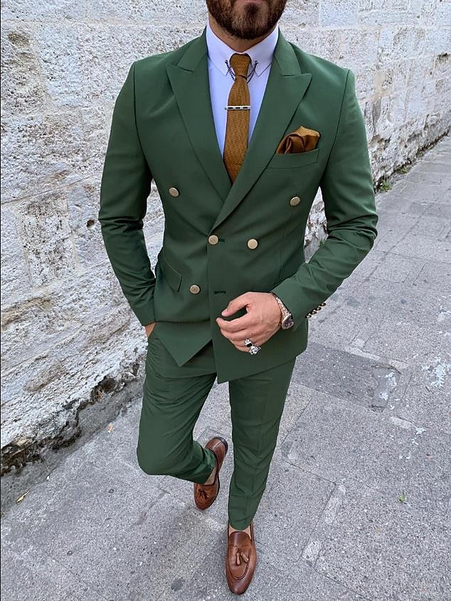 Ternos Masculinos para Casamento Trajes de Homecoming Verde Escuro Cor Sólida Ajuste Padrão 2 Peças Com Seis Botões de 2025 por $122.99 –P2