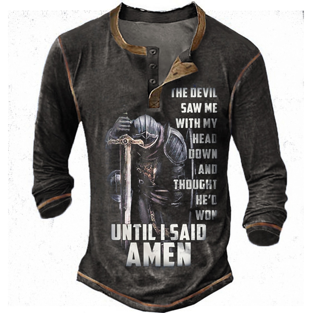 Cămașă cu mânecă lungă henley pentru bărbați - T-Shirt grafic cu războinic al credinței creștine "Diavolul m-a văzut... până am spus Amin" 2026 - $23.99 –P4