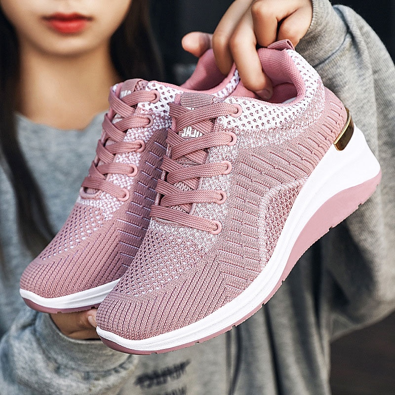 Női Tornacipők Rózsaszín Magasító cipők Flyknit cipő Szabadtéri Napi Színes Nyár Rejtett sarok Kerek orrú Sportos Alkalmi minimalizmus Futócipő Gyalogló Repülő szövés Fűzős Fekete Arcpír rózsaszín 2025 - $32.99 –P4
