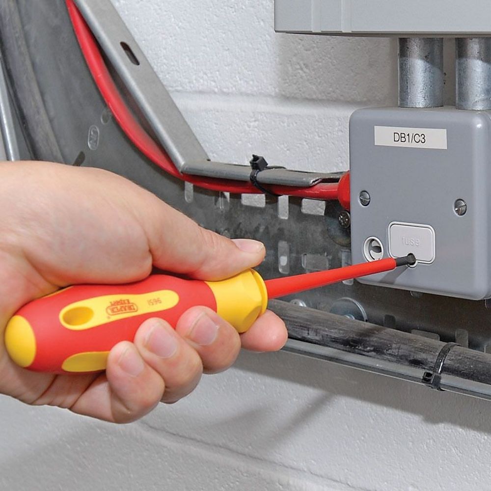 12 Piece VDE Insulated Interchangeable Blade Screwdriver Set in Tool Roll 2025 - $24.99 –P8