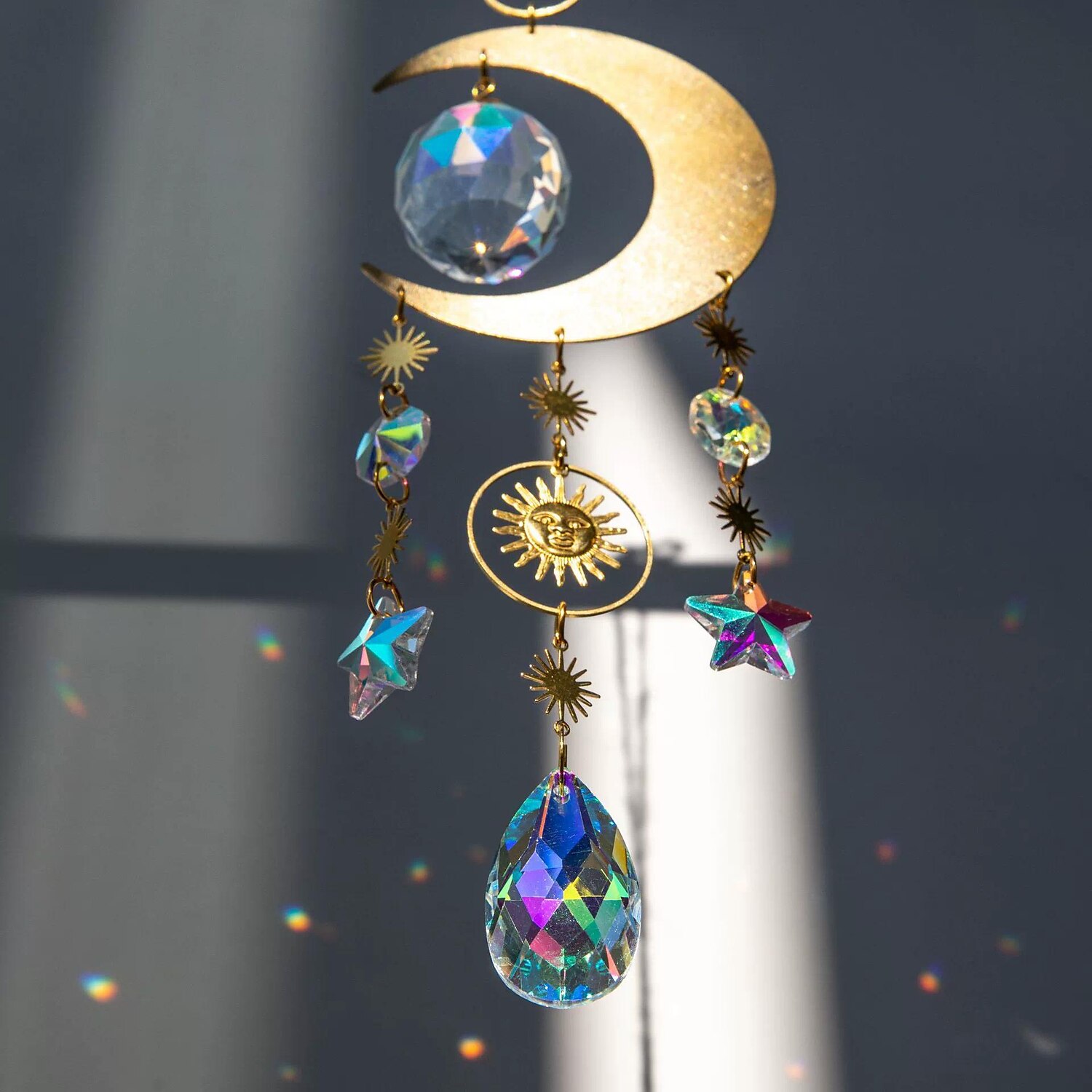 décor d'art mural, lune étoile suncatcher pendentif pendentif en cristal lustre arc-en-ciel créer ornement suspendu tenture murale arbre fenêtre prisme ornement pour chambre bureau à domicile décor de jardin de 2025 ? $18.49 –P3