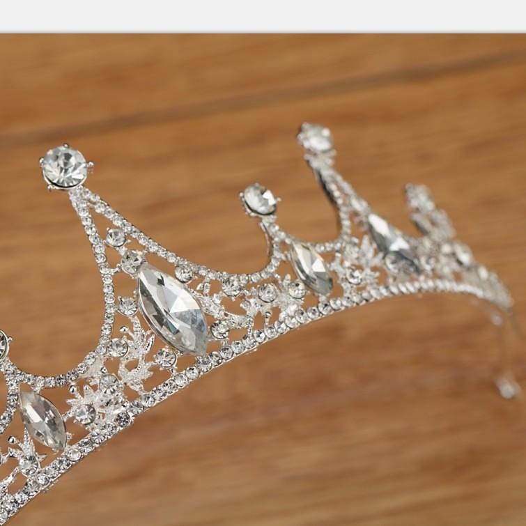 ezüst tiara és korona nőknek kristály királynő koronák strasszos hercegnő tiara lányoknak menyasszony esküvői haj kiegészítők menyasszonyi születésnapi partira bál halloween cos-play jelmez karácsony 2025 - $15.49 –P4
