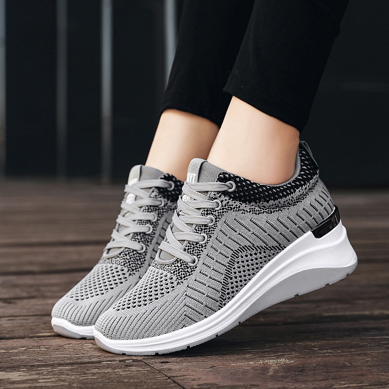 Női Tornacipők Rózsaszín Magasító cipők Flyknit cipő Szabadtéri Napi Színes Nyár Rejtett sarok Kerek orrú Sportos Alkalmi minimalizmus Futócipő Gyalogló Repülő szövés Fűzős Fekete Arcpír rózsaszín 2025 - $32.99 –P1