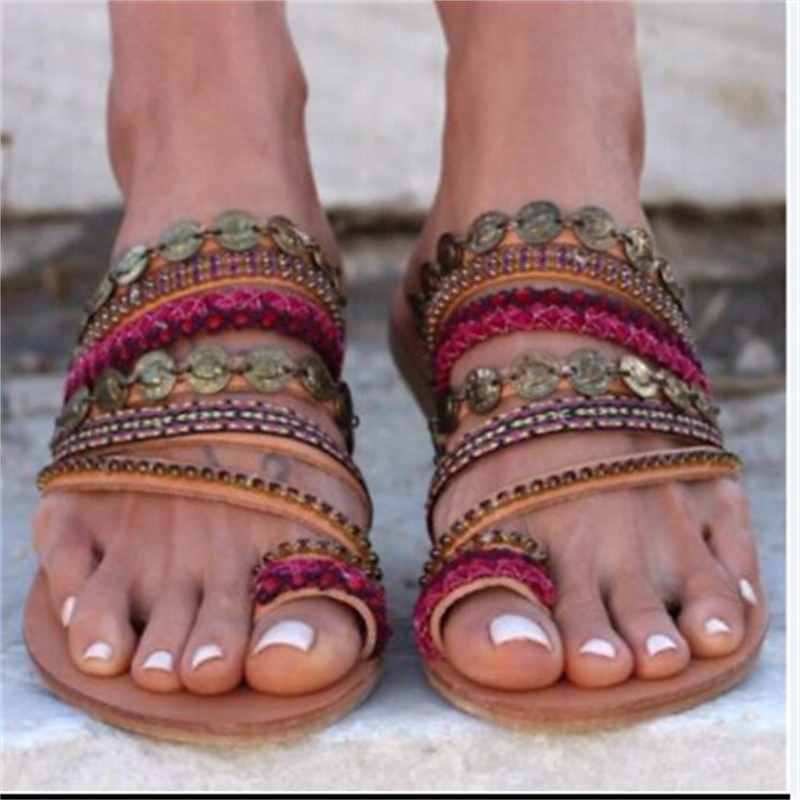 Damesandaler med bohemsk tåring, flate sandaler med flerfargede flettede stropper og myntutsmykninger, etniske slip-on sommersko for strand, festivaler og uformelle antrekk 2025 - $26.99 –P2