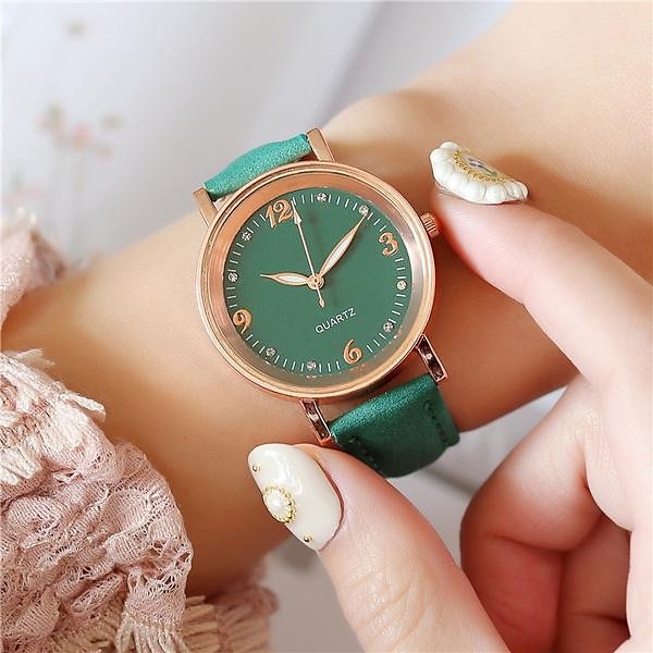 Reloj de cuarzo de lujo para mujer, reloj de pulsera de cuarzo a la moda para mujer, pulsera de color de moda diversa y concisa de gama alta para reloj informal a juego para mujer 2025 - $16.99 –P4