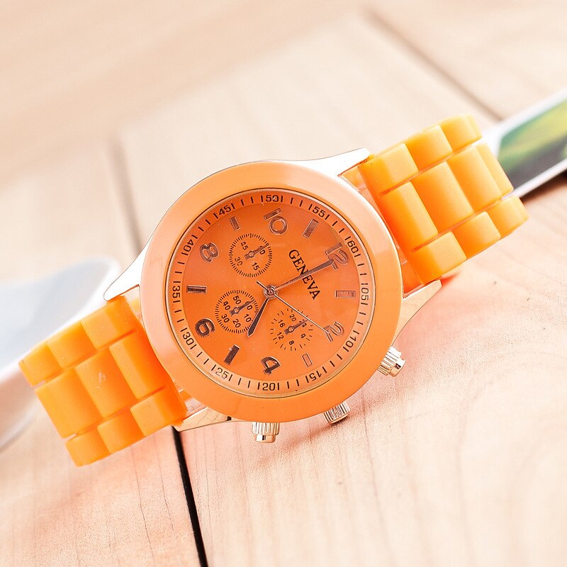 Reloj de cuarzo de moda para mujer, reloj minimalista de tendencia para estudiantes, relojes de silicona de gelatina, regalos para niñas, reloj femenino 2025 - $11.99 –P7