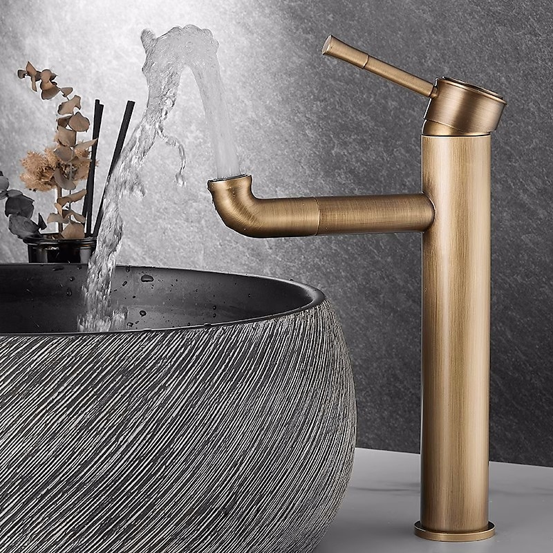 mitigeur d'évier de salle de bain vintage haut, robinets de lavabo monobloc monocommande monté sur pont antique, avec tuyau d'eau chaude et froide robinets d'eau rétro laiton noir de 2025 ? $105.99 –P4
