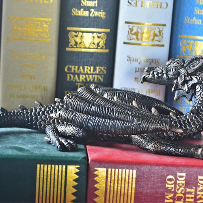 scultura da parete drago cornuto, poliresina, pietra grigia, gotico &amplificatore; decorazioni medievali, decorazioni per desktop e scaffali, regali decorativi per ufficio per uomo del 2025 a $21.99 –P8