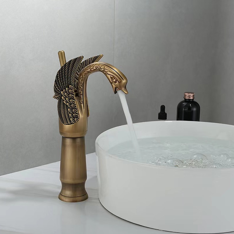 torneira misturadora de pia de banheiro vintage forma de cisne de latão, torneiras de lavatório monobloco alça única um furo montado no convés, mono torneira de vaso de água quente e fria mangueira retrô antigo de 2025 por $121.99 –P5