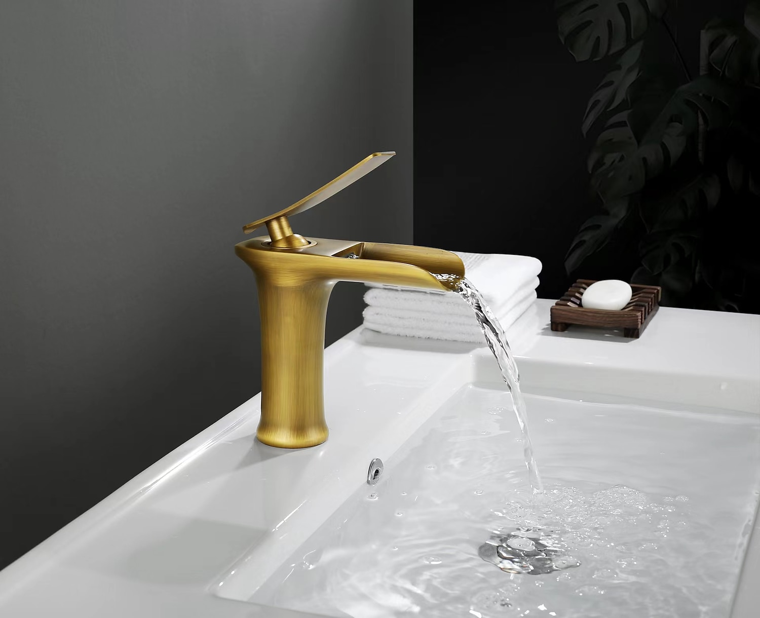 Waterfall Bathroom Sink Mixer Faucet 4.7" Spout, Mono Wash Basin Single Handle Basin Taps Washroom with Hot and Cold Hose, Monobloc Vessel Water Brass Tap Deck Mounted 2025 - $89.99 –P9