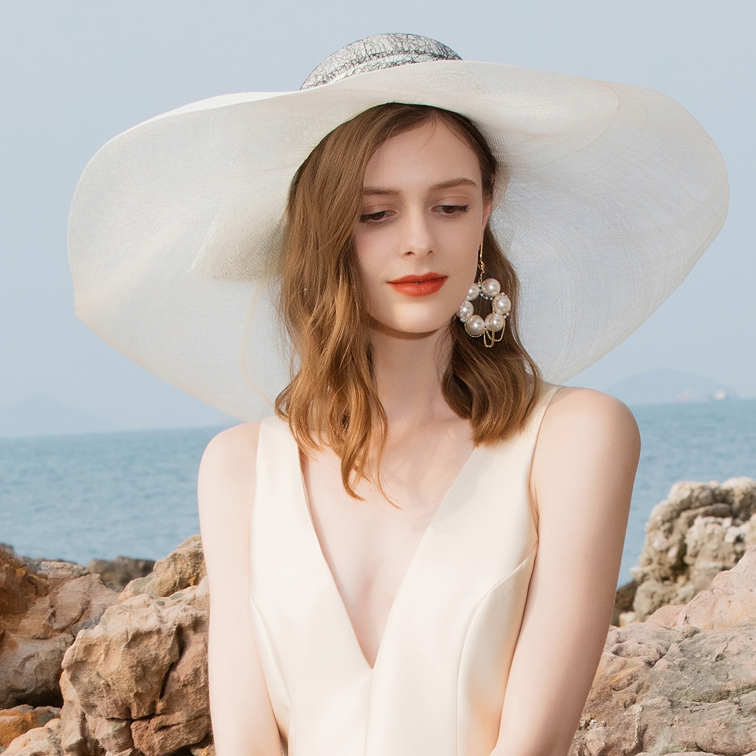 hüte kopfschmuck sinamay melone / cloche hut sonnenhut sinamay hut strand damentag elegant britisch mit schleife spleißen kopfschmuck kopfbedeckung abschluss 2025 - $81.99 –P2