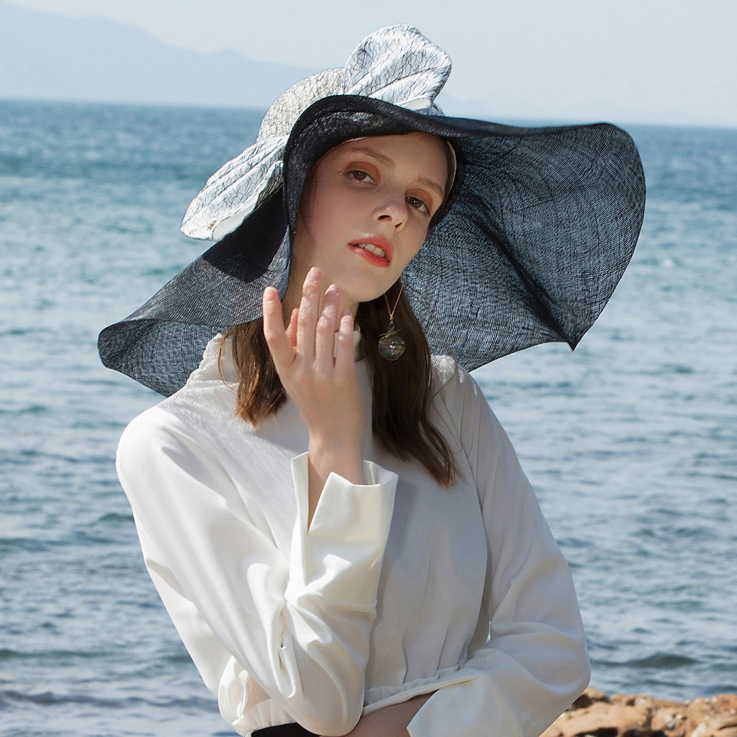 hüte kopfschmuck sinamay melone / cloche hut sonnenhut sinamay hut strand damentag elegant britisch mit schleife spleißen kopfschmuck kopfbedeckung abschluss 2025 - $81.99 –P15