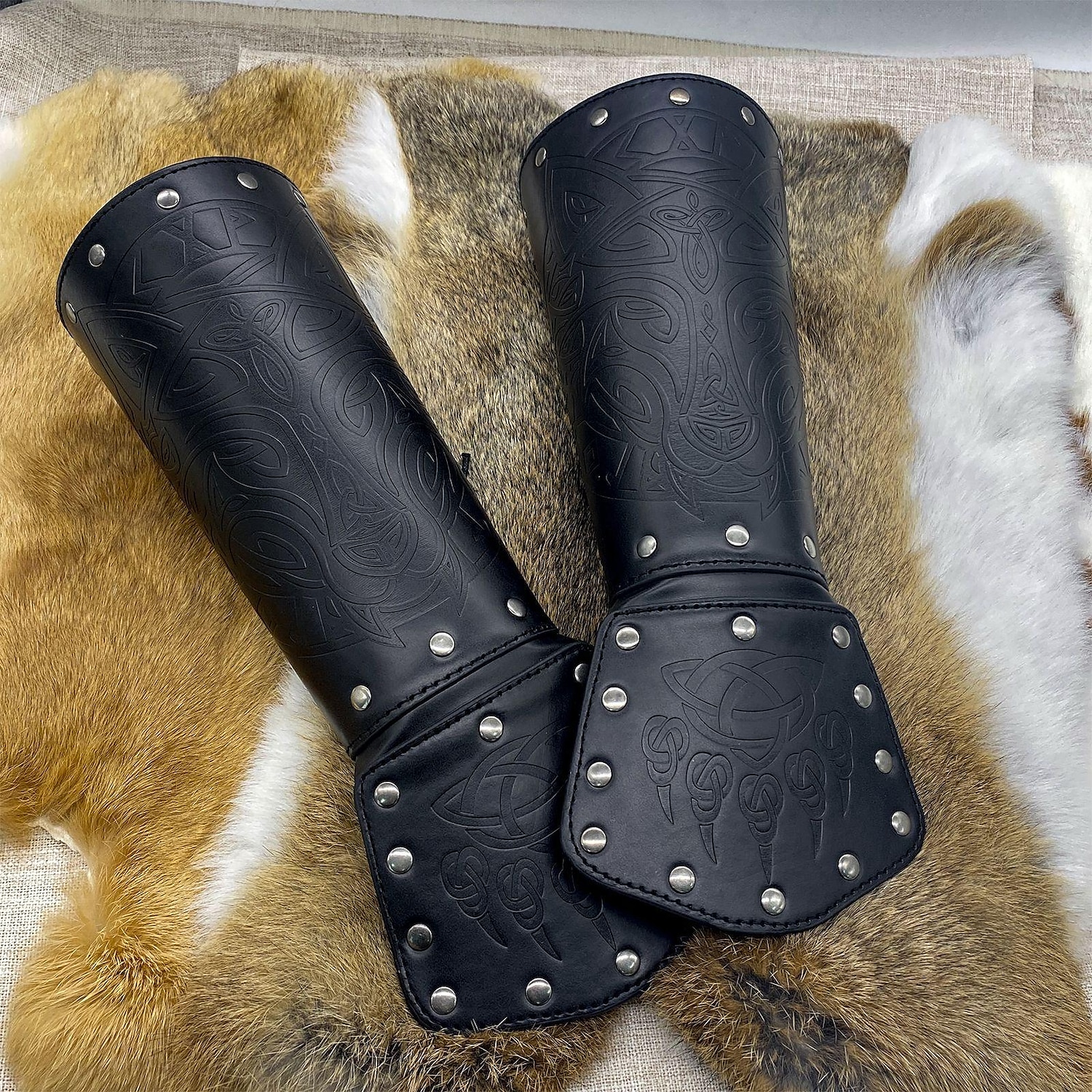 Vintage Punk e gótico Medieval Traje Cosplay Armas e Armaduras Pulseira Guerreiro Cavalheiro Viking Tiro com arco Homens Viking Dia Das Bruxas Baile de Máscaras Espetáculo Palco feira renascentista de 2025 por $23.99 –P3