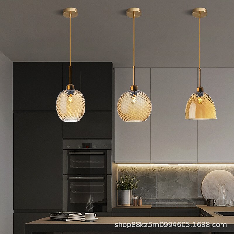 Lampes suspendues à LED îlot de cuisine en verre 10 "éclairage en verre soufflé à la main luminaires d'entrée de foyer de ferme moderne globe suspendu au plafond sur la table ambre/gris fumé 110-240v de 2025 ? $135.99 –P3