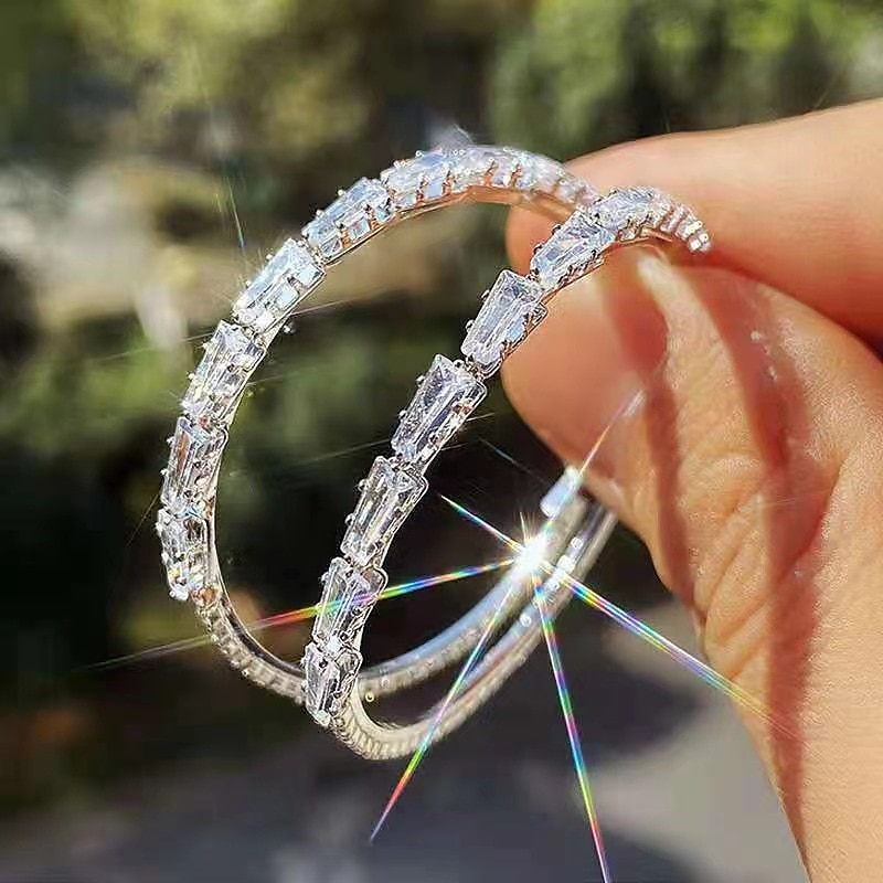 Pentru femei Cercei Rotunzi Clasic Prețios Personalizat Stilat Lux Corean cercei Bijuterii Alb / Auriu Pentru Nuntă Petrecere Concediu Bal Festival 1 pereche 2025 - $3.49 –P1