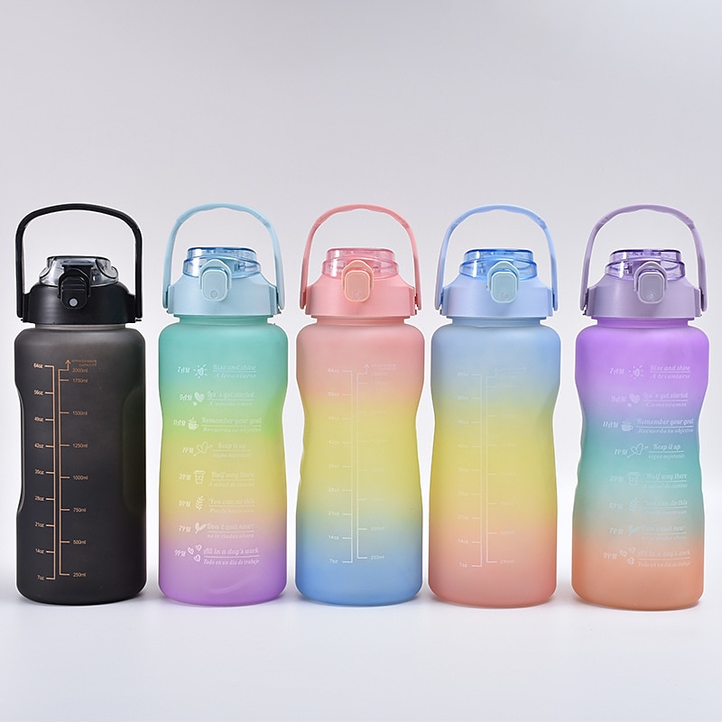 2000ml/900ml/300ml 3 pezzi tazza di plastica sfumata satinata tazza di paglia portatile di grande capacità con manico da viaggio all'aperto bottiglia di acqua smerigliata laureata colore sfumato bottiglia sportiva tazza di paglia del 2025 a $18.99 –P2