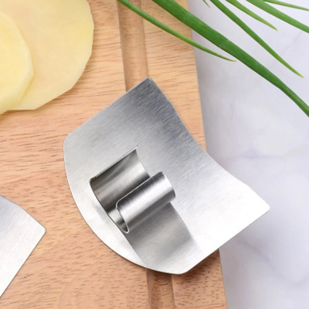1Pcs Stainless Steel Finger Guard Kitchen Cutting Vegetables