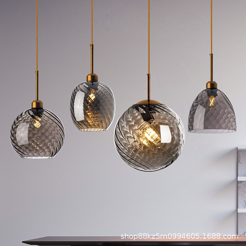 Lampes suspendues à LED îlot de cuisine en verre 10 "éclairage en verre soufflé à la main luminaires d'entrée de foyer de ferme moderne globe suspendu au plafond sur la table ambre/gris fumé 110-240v de 2025 ? $135.99 –P4