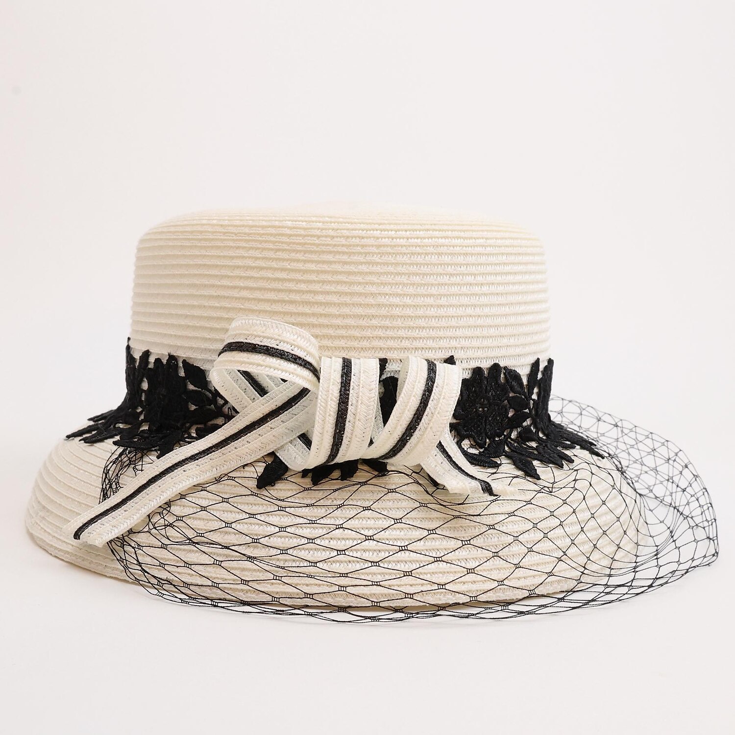 cappelli in fibra bombetta / cappello a cloche cappello a secchiello cappello di paglia matrimonio tea party matrimonio elegante con copricapo in velo di pizzo copricapo del 2025 a $34.99 –P10