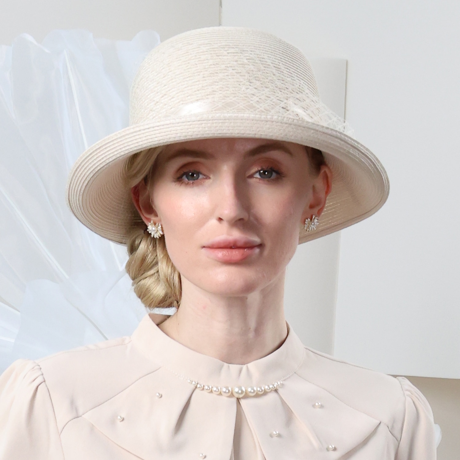 cappelli in fibra bombetta / cappello a cloche cappello a secchiello cappello floscio protezione solare classica da vacanza con copricapo in tulle copricapo del 2025 a $31.99 –P2