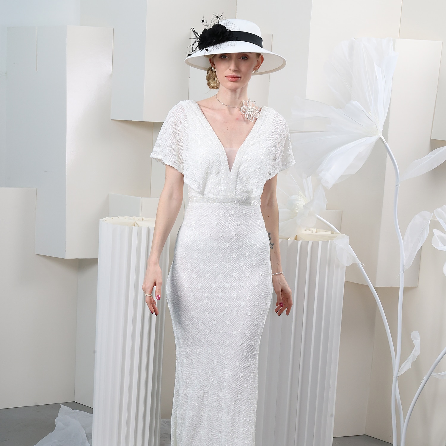fascinators kentucky derby klobouk vlákno buřinka / cloche klobouk slaměný klobouk klobouk proti slunci svatební večerní párty elegantní ochrana proti slunci s peřím květinová pokrývka hlavy 2025 - $46.99 –P3