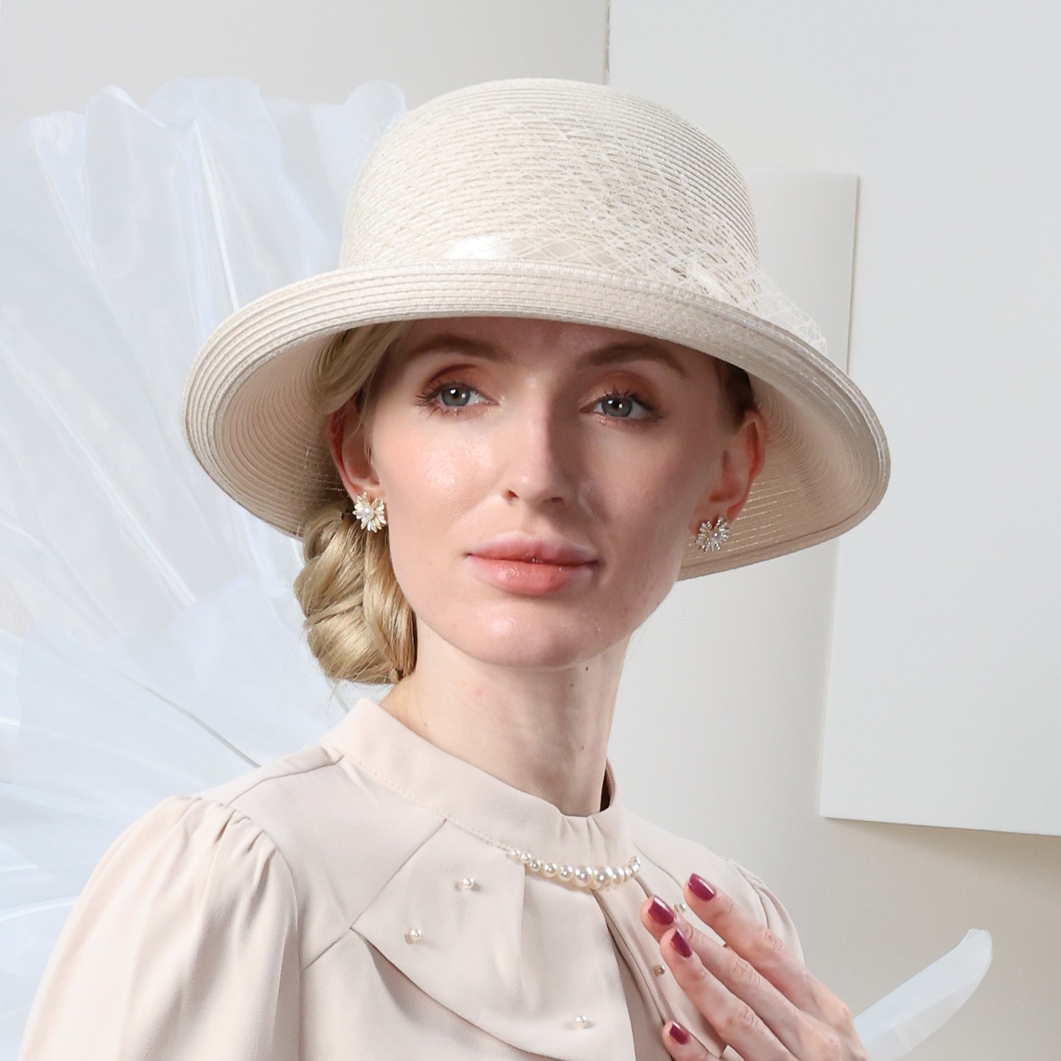 cappelli in fibra bombetta / cappello a cloche cappello a secchiello cappello floscio protezione solare classica da vacanza con copricapo in tulle copricapo del 2025 a $31.99 –P5